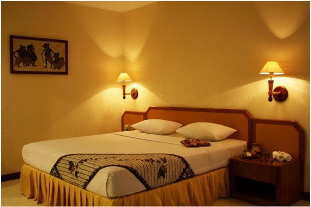 Hotel Baron Indah Surakarta  Экстерьер фото
